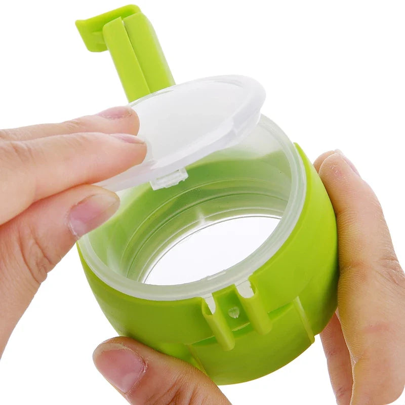 FreshSeal™ Pour & Store Clips